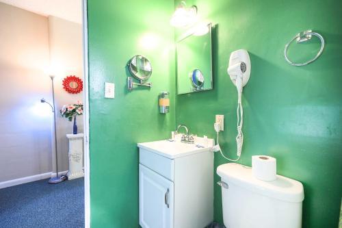 Charming Orlando Duplex About 6 Mi To Downtown!