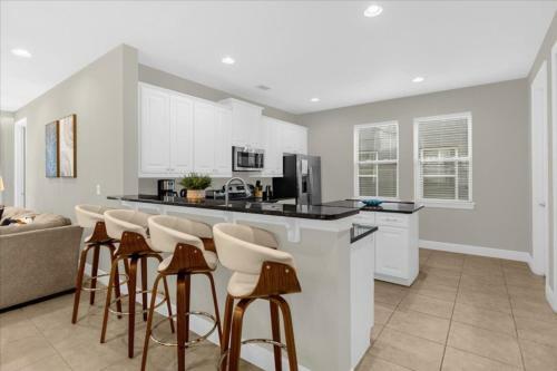 6 Bedrooms - 6,5 Bathrooms - Encore 410 Ld