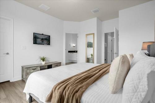 3 Bedrooms - 3 Bathroom Silver Creek 1523 Rc