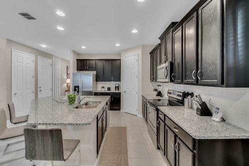 5 Bedrooms - 5,5 Bathrooms - Solara 9026 Pc
