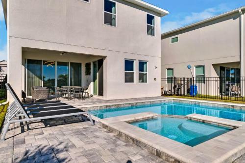 6 Bedrooms - 6 Bathrooms - Encore 7767 Wd
