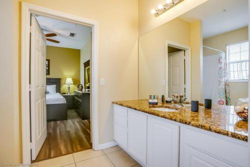 Apartamento 4814 Cayview Avenue #401