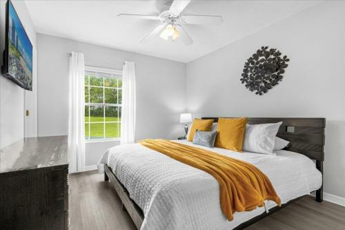 3 Bedrooms - 2,5 Bathrooms - Encantada 3120 Yl