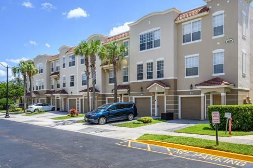 New Listing Beautiful Townhome - 4026