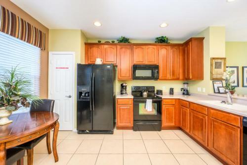 New Listing Beautiful Townhome - 4026