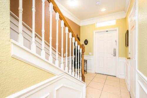 New Listing Beautiful Townhome - 4026