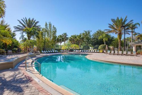 New Listing Beautiful Townhome - 4026