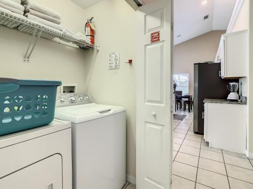Glenbrook Vacation Pool Home
