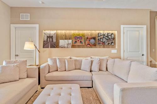 4 Bedroom- 4,5 Bathroom Magic Village 7466 Bd