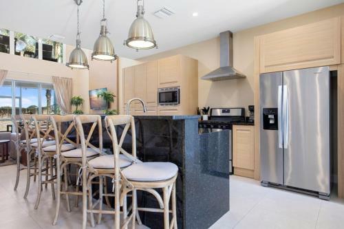 4 Bedroom- 4,5 Bathroom Magic Village 3239 Ba