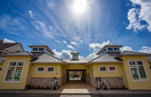 5 Bedrooms - 6 Bathrooms - Summerville 2650 Ss