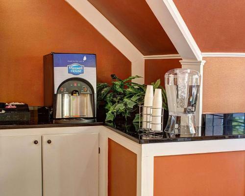 Hotel Quality Inn North