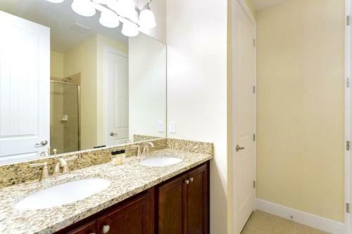 7601 Villa- Private Pool -spa- Game Room- Luxury Themed