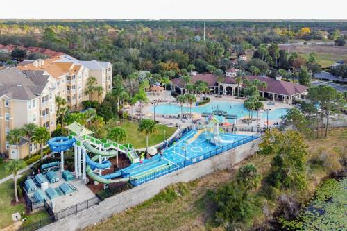 Windsor Dream - 6 Bedroom Resort Pool Home