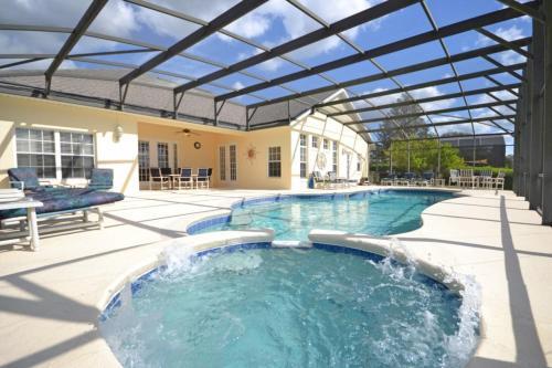 Formosa Lake House Home