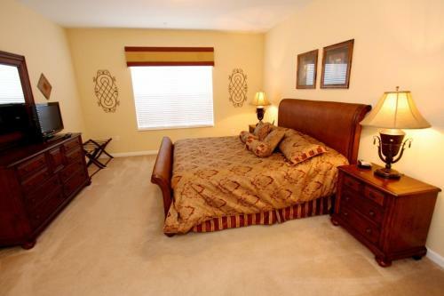 It2437 - Vista Cay Resort - 3 Bed 3 Baths Condo