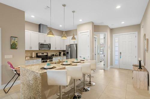 Amazing Luxury Home 4 Min From Disney