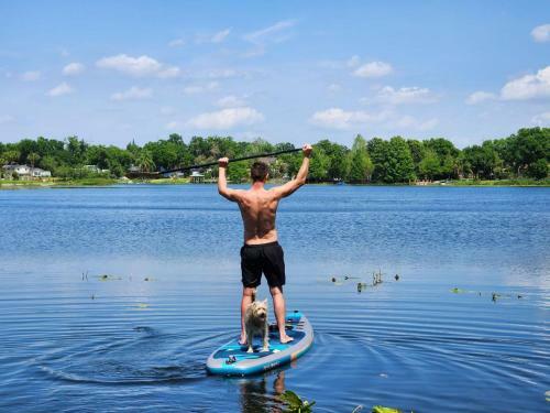Apartamento Spring-fed Lake Waterfront King Bed Suites Pet Friendly