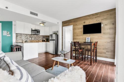 Hotel The Enclave - Unit 1601