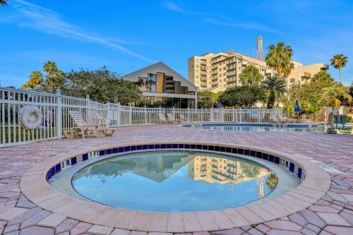 Hotel The Enclave - Unit 1601