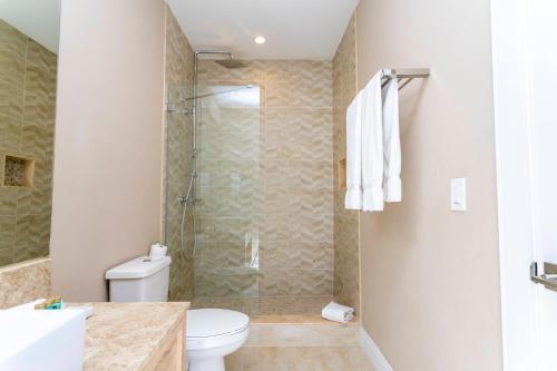 4 Suites - 5 Min From Disney - No Airbnb Fees 7497