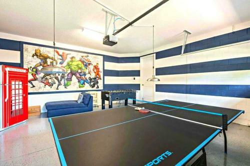 Deluxe Stay W Pool Spa Game Room Bbq Grill