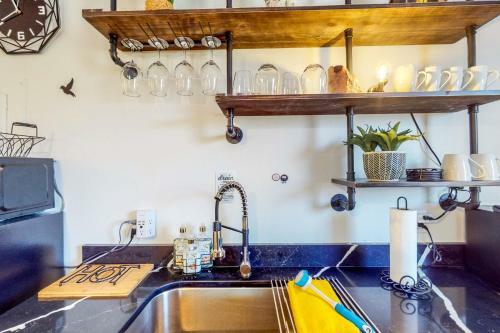 Hotel Hop Top Rental