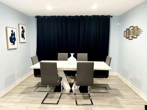 3bdrm Modern Entertainment Home