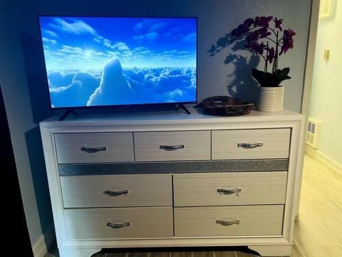 3bdrm Modern Entertainment Home