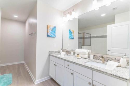Apartment At Vista Cay Resort
