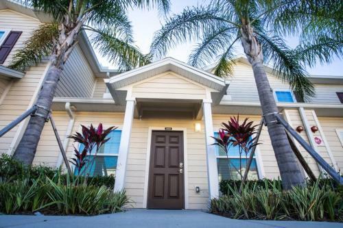 Townhome At West Lucaya Resort 3202