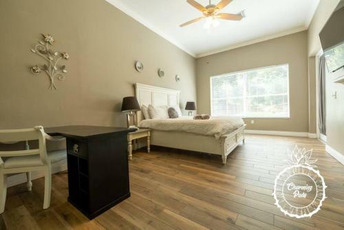 Oviedo Charmer - Heated Pool - Close To Everything