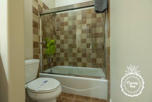 Oviedo Charmer - Heated Pool - Close To Everything
