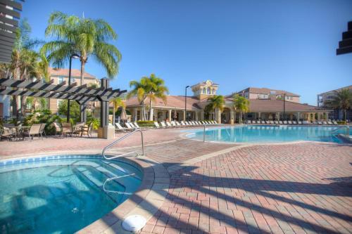 Apartamento 5000 Cayview Avenue 301