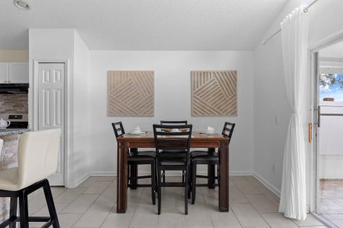 Well Illuminated And Spacious 3 Br Wh15920