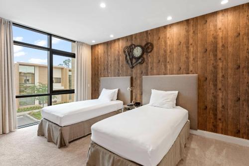 Magic Village 4 Suites W Jacuzzi 3131
