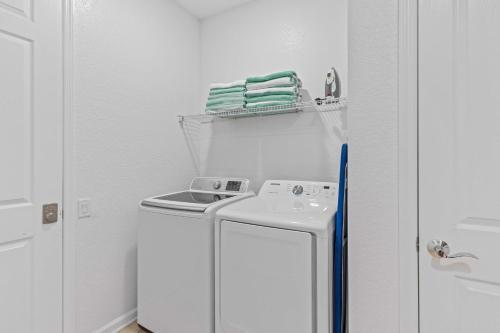 Apartamento 4840 Cayview Avenue 107