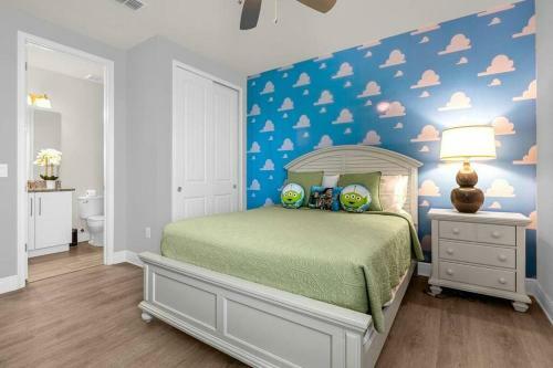 Villa Modern Luxury W/ 12 Ensuite Bds Pool&spa Theater