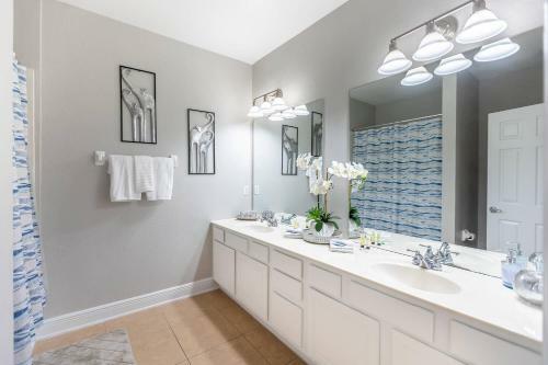 3br Townhouse W Perfect Location