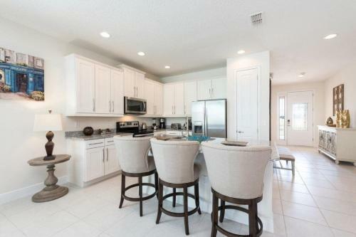Villa 8 Bedroom Encore Home With Private Pool