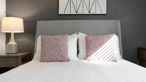 Modern Apartment In Prime Location Id9246x31
