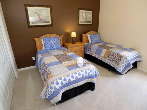 Villa Golfing Pool Homes