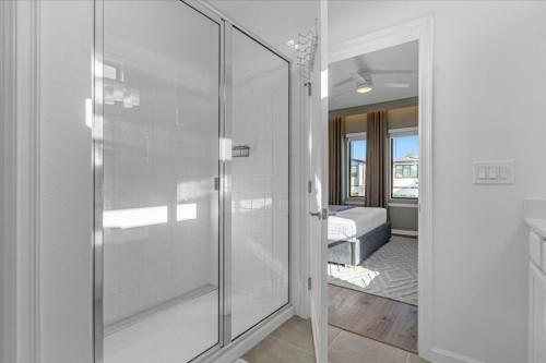 10 Bedroom- 9 Bathroom- Paradiso Grande 6080hs