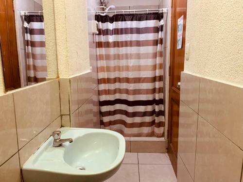 Miraflores Center Private Room/ Shared Bathroom