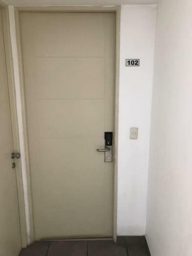 Lindo Apartamento En Condominio Privado
