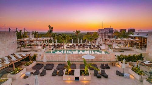 Hotel Motto By Hilton Tulum