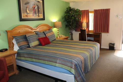 Motel Wapiti Lodge