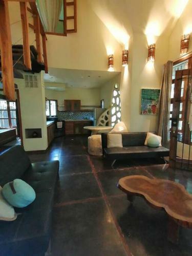Casa Gaud� Con Piscina