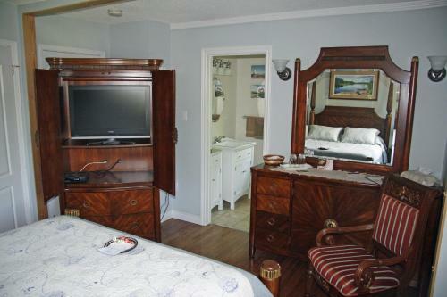 Tucked Inn The Harbour B&B