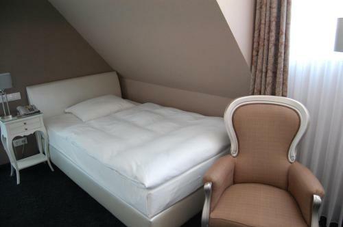 Hotel & Restaurant Sch�nau